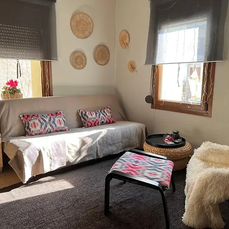 Neoclassical On Ground Floor With A Garden And Private Parking Space بيت ضيافة دراما